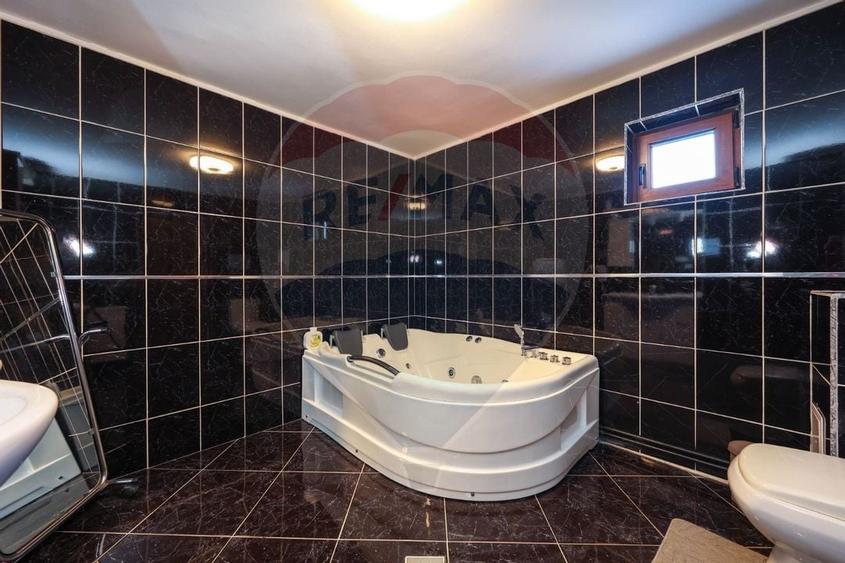 Casă individuala cu 6 camere - 9