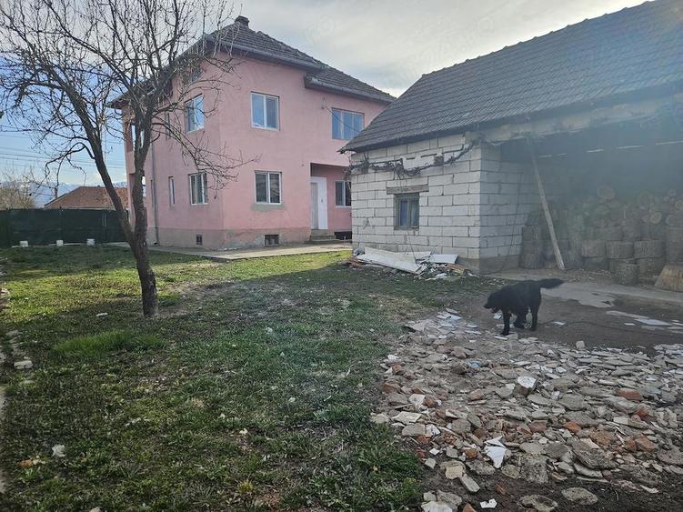 Schimb vand casa cu etaj plus teren hateg - 6