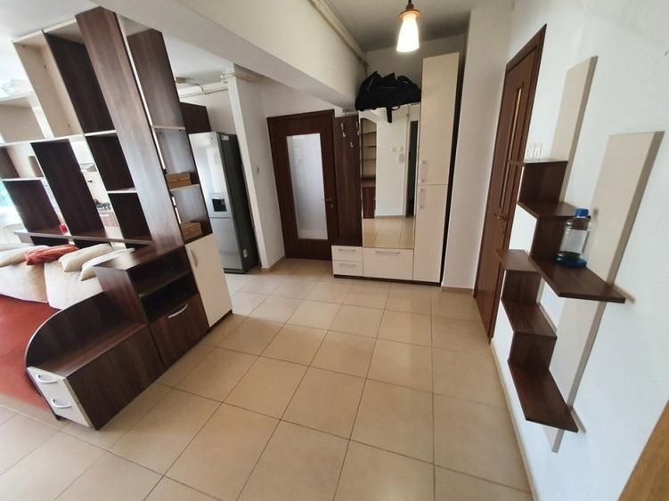 Apartament 3 cam de vanzare, loc de parcare inclus, cartier Aviatiei - 2