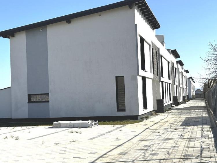 Vila Insiruita Noua la Cheie P+1 Finisata Incalzire pard Balcon Parcare Curte - 4