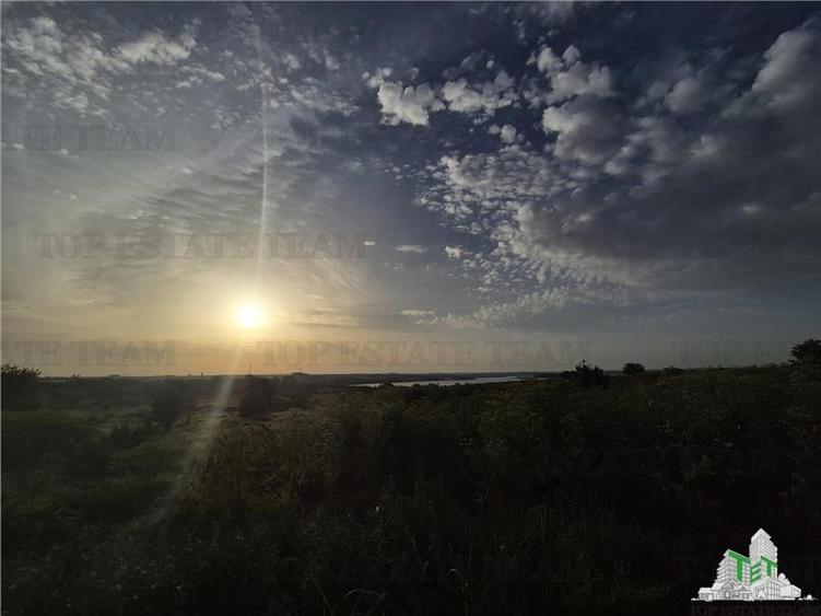 Teren intravilan Palazu Mare-zona linistita-vedere lac - 1