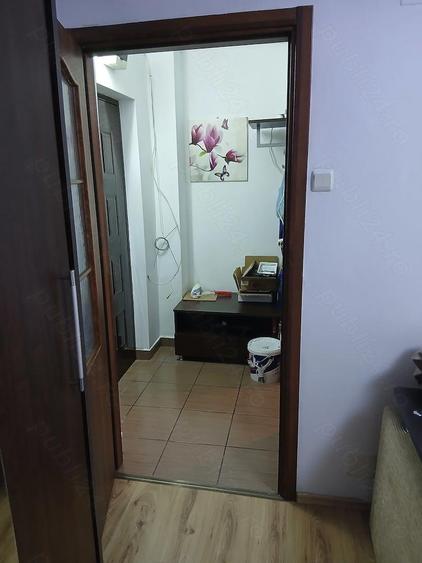 Inchiriez garsoniera etaj2 str Alion - 2