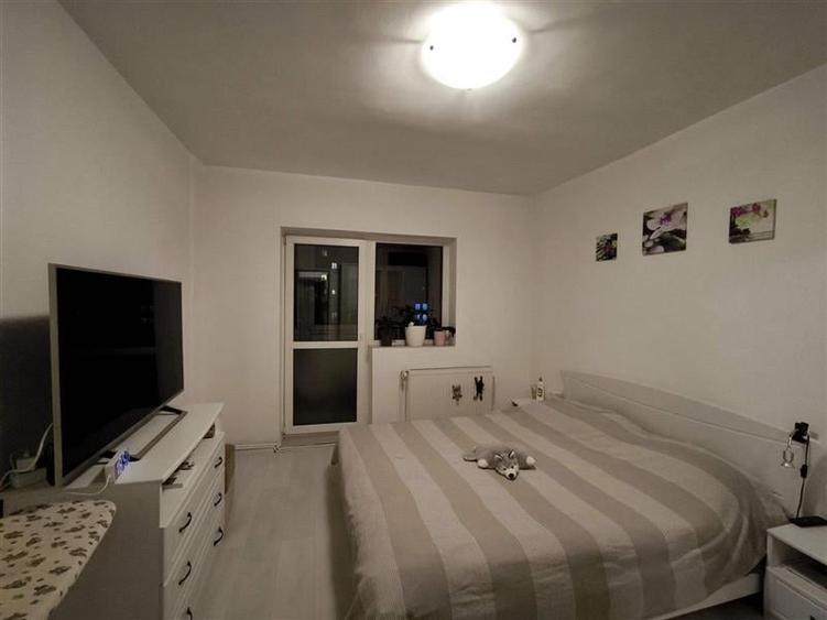 Apartament 4 camere decomandat etaj intermediar Astra - 2