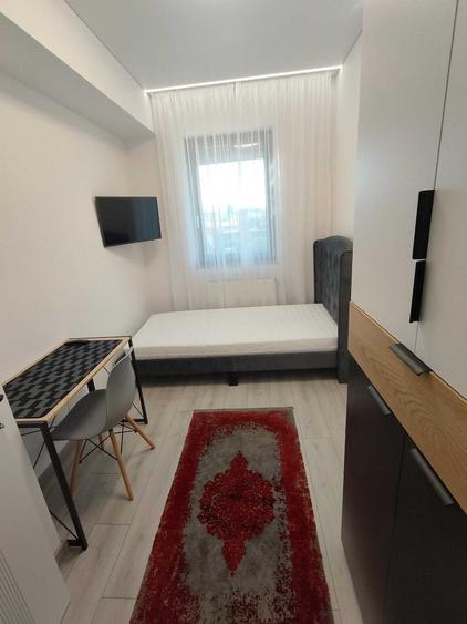 Apartament cu 3 camere decomandat în Energia