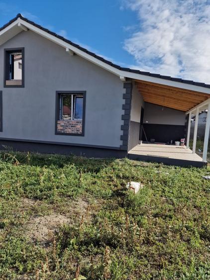 Sanmihaiul Roman - Casa individuala cu 4 camere si bucatarie inchisa - 13