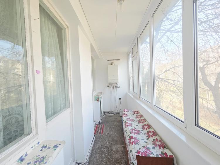 NOU PE PIATA !!! Apartament cu potential format din 2 cam si 2 balc - 4