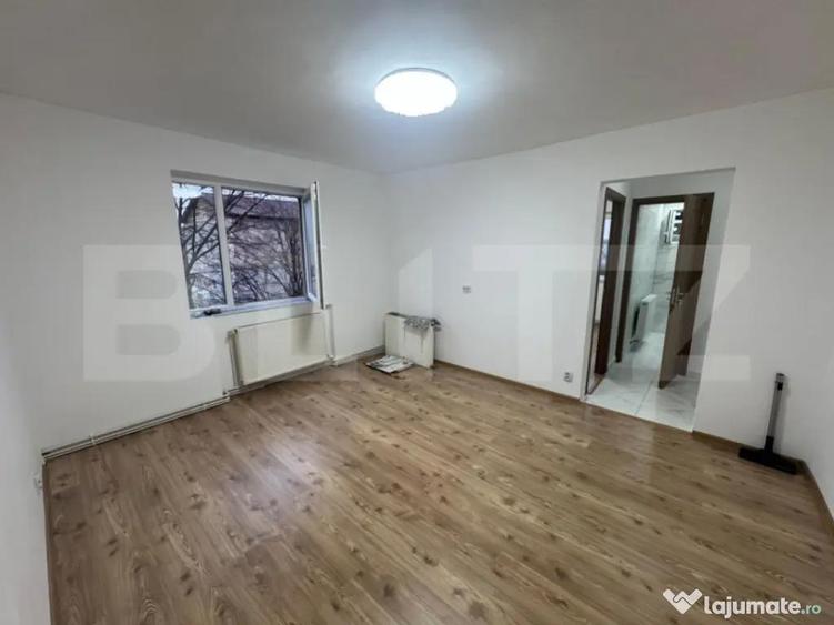 Apartament de vanzare, 36.21 mp, zona Micro 14 - 1