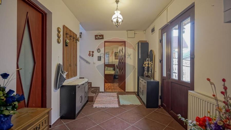 Comision 0 %! Casa de vanzare in Sacele, zona Cernatu! - 9