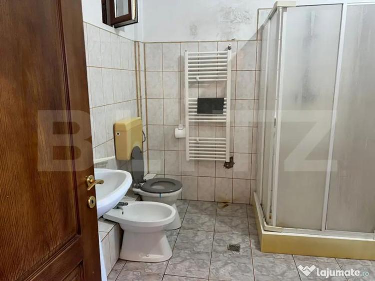 Spa?iu birou, 60 mp, zona Pia?a 1 Mai - 2