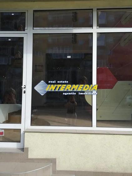 Spatiu comercial 20 mp de inchiriat Alba Iulia, Zona CETATE Mercur - 1