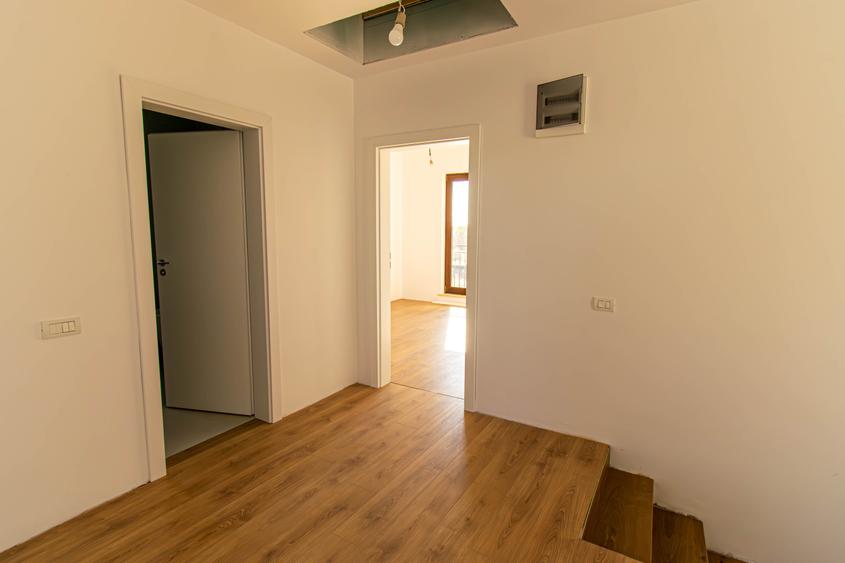 Proiect Aleea cu Tei, 5 vile la cheie, curte amenajata - 37