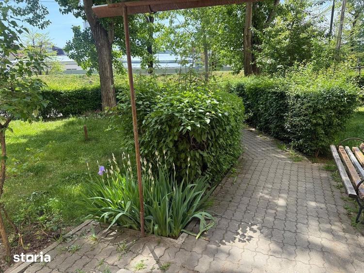 Vanzare apartament 4 camere, modificat, Targoviste, micro 9, et.1 - 1