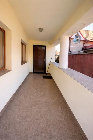 Casă spațioasă 207 mp + garaj zona Stadion, Oradea - 1