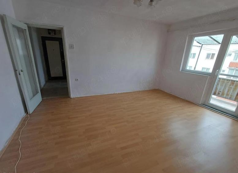 Calea Martirilor de vanzare apartament ieftin cu 2 camere - 2
