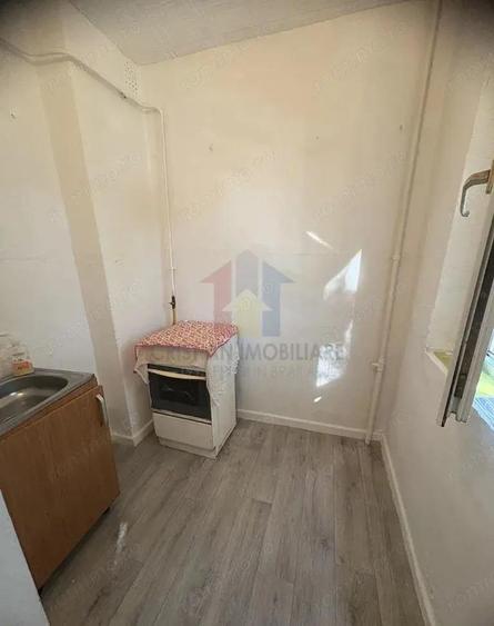 Garsoniera, Viziru 2, etaj 2, mobilata si utilata - 4