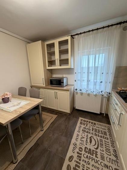 Chirie, apartament decomandat cu 3 camere, Micro 16, pret 350 euro/luna - 1