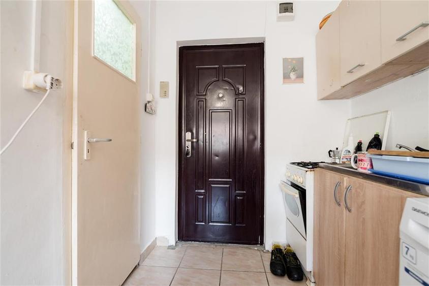 RECO. Garsoniera 15 mp utili, etajul 4, zona Rogerius - 5