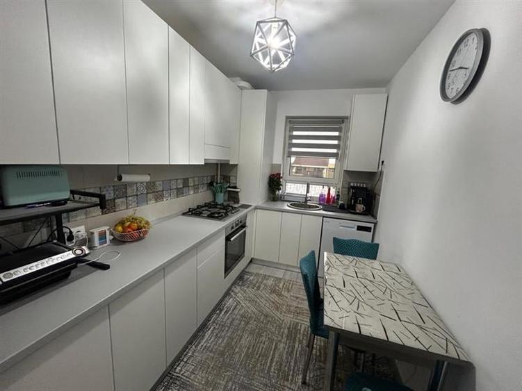 Avantgarden 3, Brasov - 2