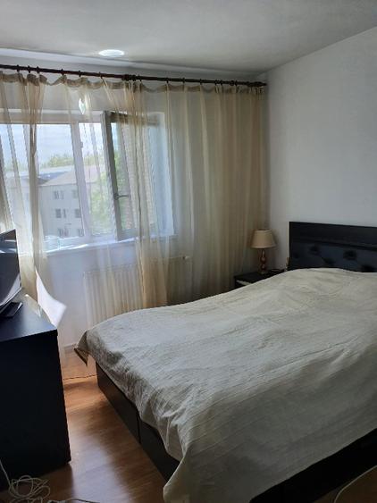 Ap. 3 camere , posibilitate in rate timp de 1 an ( acte notariat), Piata 1 Mai  - 8