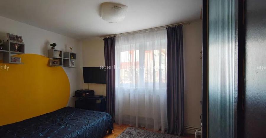 Apartament cu 2Ccamere Semidecomandate - etaj 3 - Zona Zamca Apartament cu 2Ccamere Semidecomandate - etaj 3 - Zona Zamca