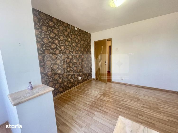 Apartament cu 3 camere decomandat în Vicovu de Sus