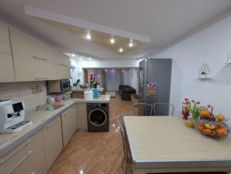 Apartament 3 camere 70.77mp - 1