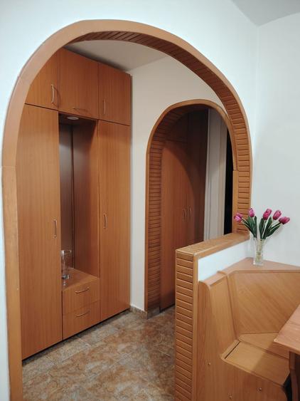 Inchiriez apartament cu 2 camere - 1