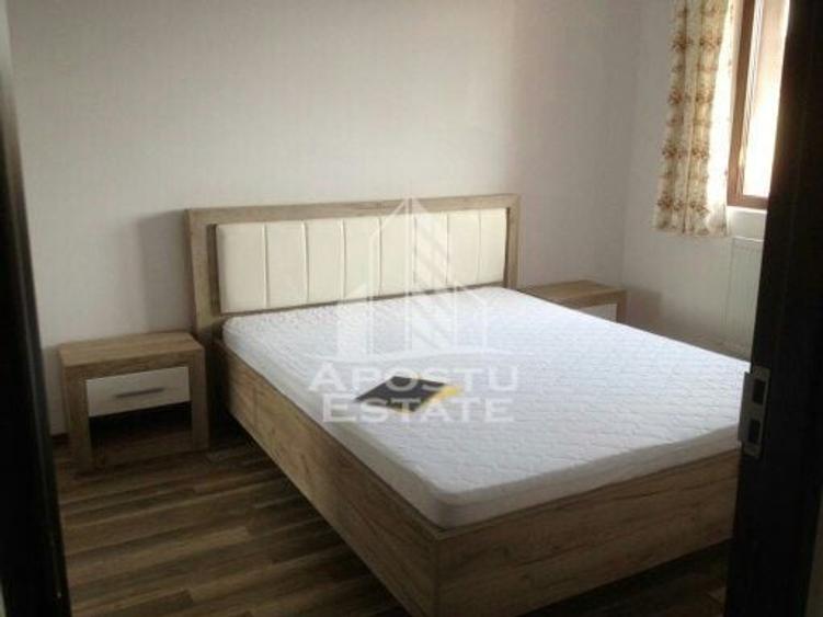 Jumatate de Duplex de inchiriat, 125 mp, curte 320 mp, Dumbravita - 1