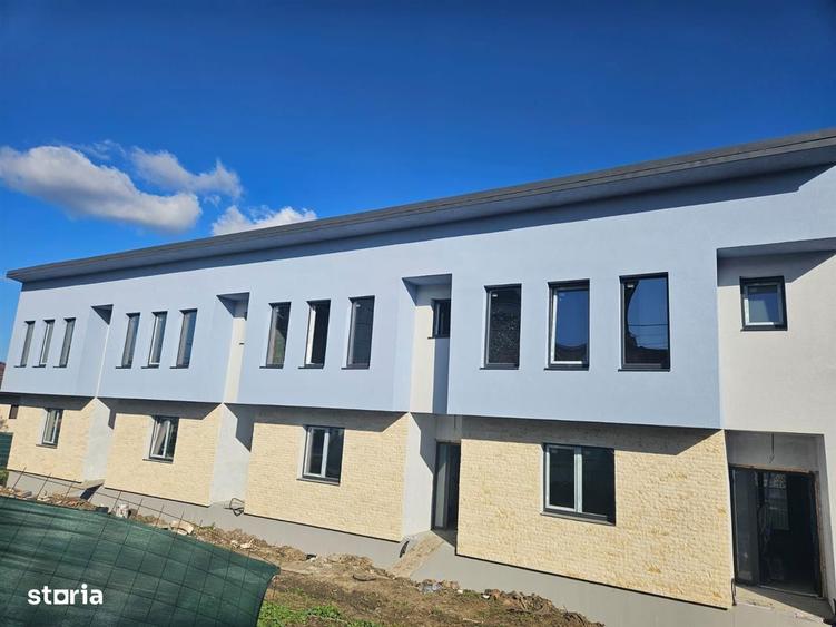 Apartament 3 camere dispus pe 2 niveluri - 1