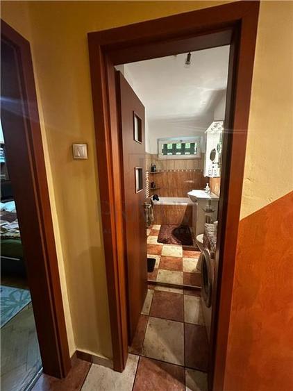 CIRCUMVALATIUNII - ETAJ 1 - BLOC IZOLAT - 4 camere - 2 bai - debara - decomandat - 7