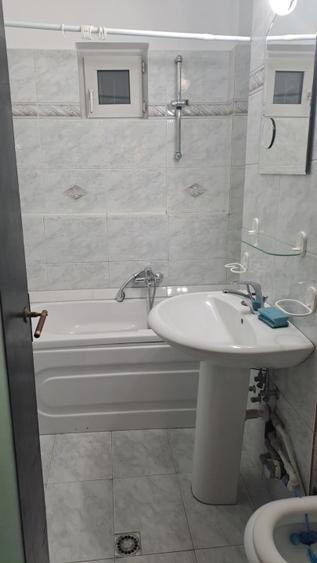 Proprietar, Timisoara, ofer spre inchiriere ap.2 cam. - 5