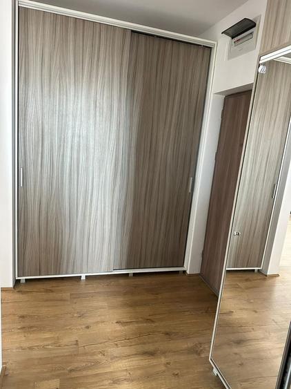 Apartament cu 2 camere semidecomandat, mobilat în Dumbrăvița