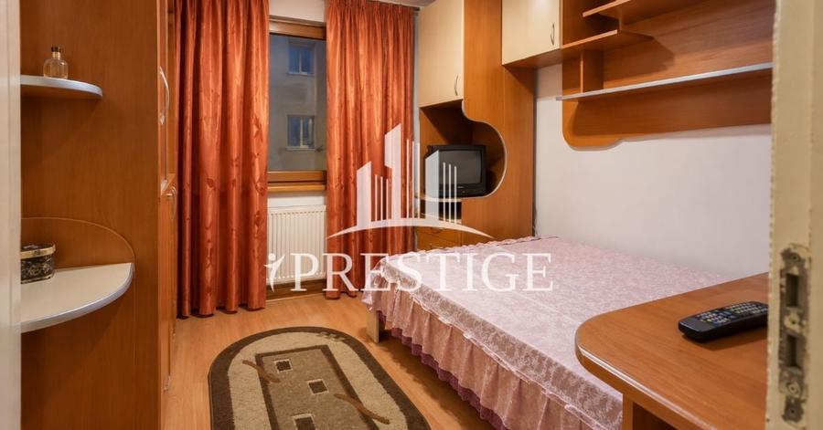 Apartament cu 3 camere semidecomandat, mobilat în Vasile Aaron