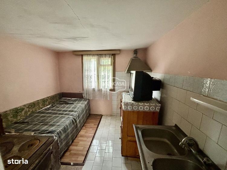 Casă cu 3 camere cu Teren 1335 Mp în Central