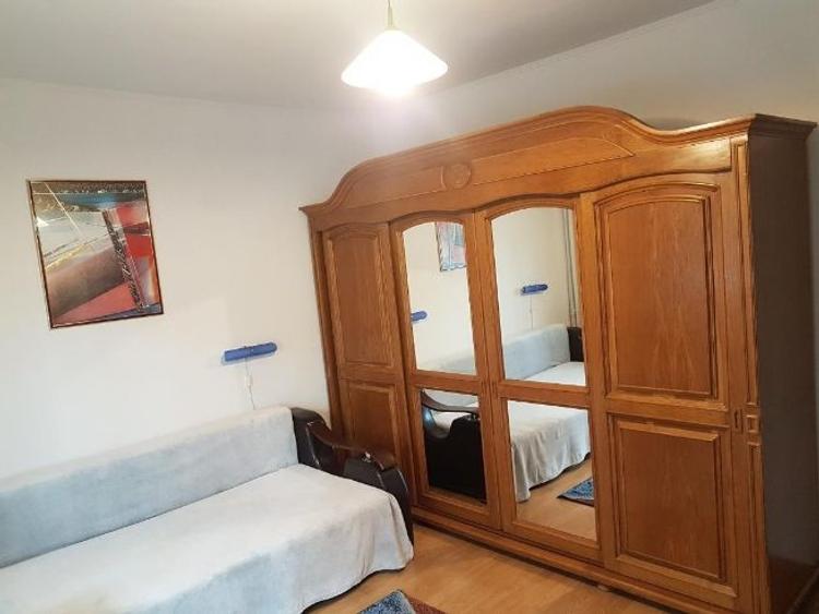 Apartament cu 3 camere decomandat în Sebastian - 3