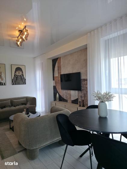 Apartament cu 3 camere în Piața Centrală