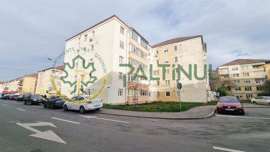 Apartament parter – 2 camere, balcon 38 mp, Ștrand, ideal cabinet medical