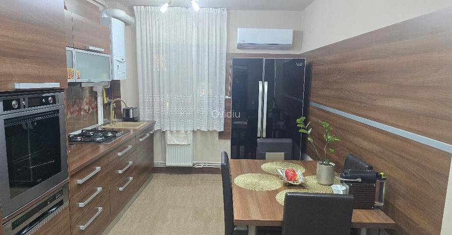 Vand apartament de 3 camere decomandat in Deva, zona I. Creanga,