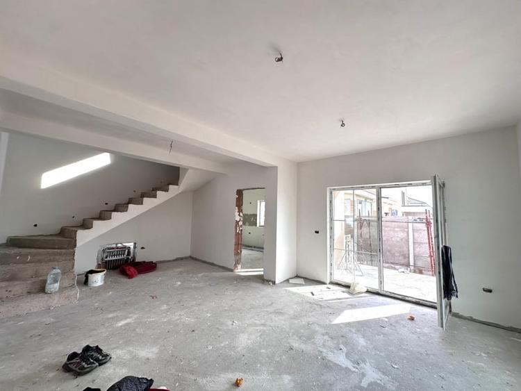 Duplex 4 camere despartit prin garaj - Mosnita Noua in zona foarte buna - 1