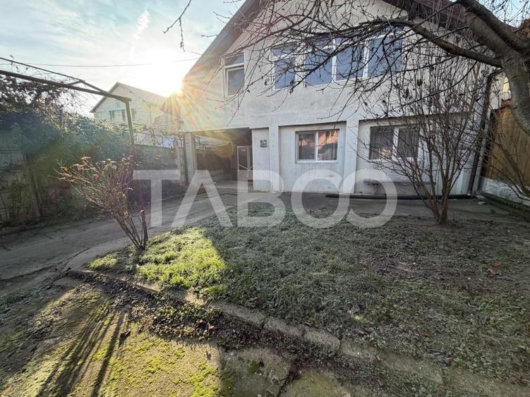 Casa de vanzare 4 camere  160 mpu teren liber 146 m zona Cetatii - 2