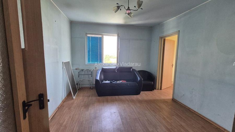 Apartament cu 2 camere semidecomandat în Theodor Pallady