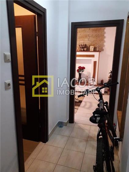 Apartament cu 3 camere, zona Milcov, Bacau - 6