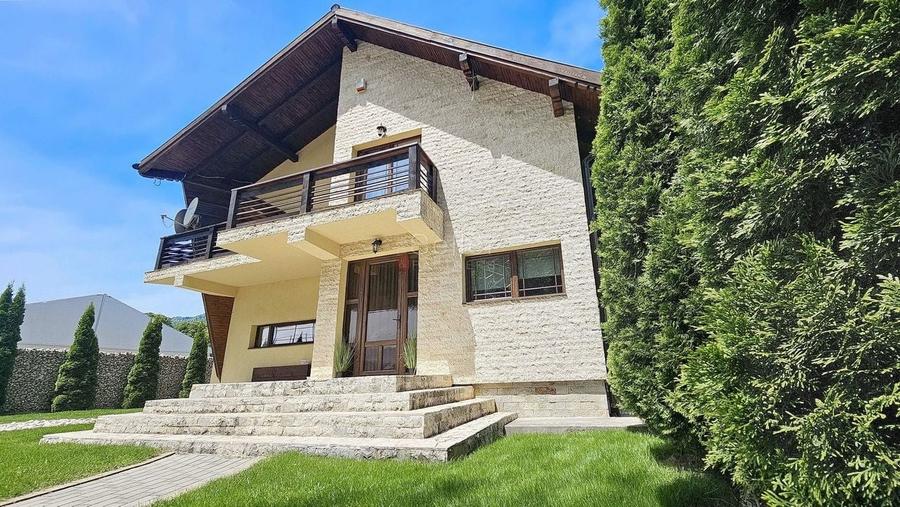 Suprafata generoasa teren - 26