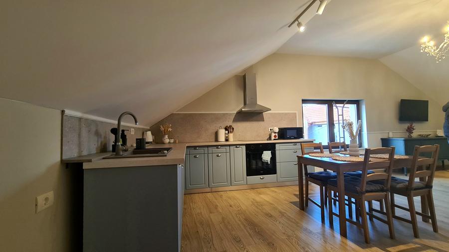 DESCOPERĂ FRUMUSEȚEA BRASOVULUI CASĂ DE LUX CU DOUĂ APARTAMENTE LA CHEIE - SCHEi - 14