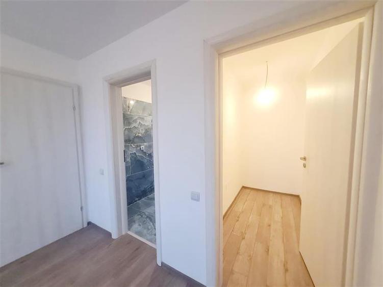 Vila superba cu 5 camere, intabulata 2025, P+E, toate utilitatile.  Harman - Bra - 14