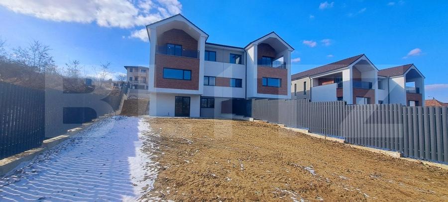 Casa in regim cuplat, 6 camere, 320 mp utili, teren 612 mp, situata in Borhanci - 3