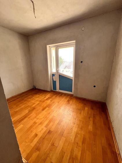 Casă individuală cu 6 camere cu Canalizare în Agrement Ostroveni