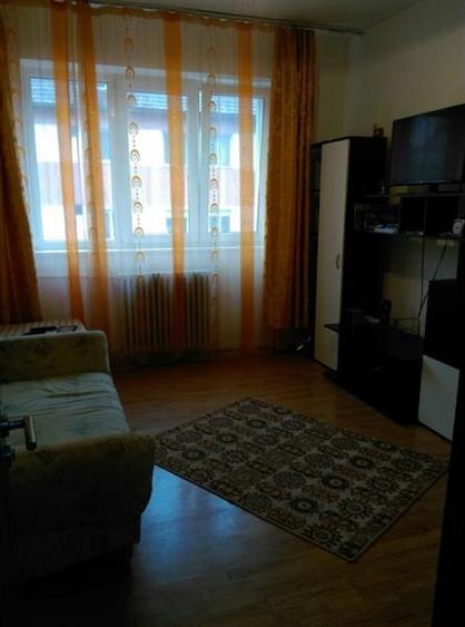 Garsoniera zona Astra Carpatilor - 1