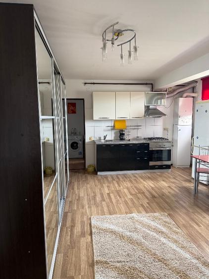 Garsonieră luminoasă, 33 mp utili + Parcare Inclusă | Mutare imediată | Str. Cac - 1
