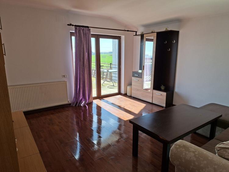 Inchiriez etajul vilei cu intrare separata - 4